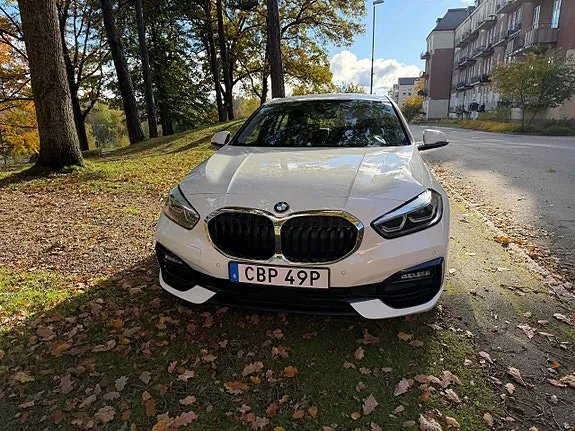 BMW 118I 2023 photo 4