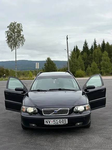 Volvo V70 2004 photo 2