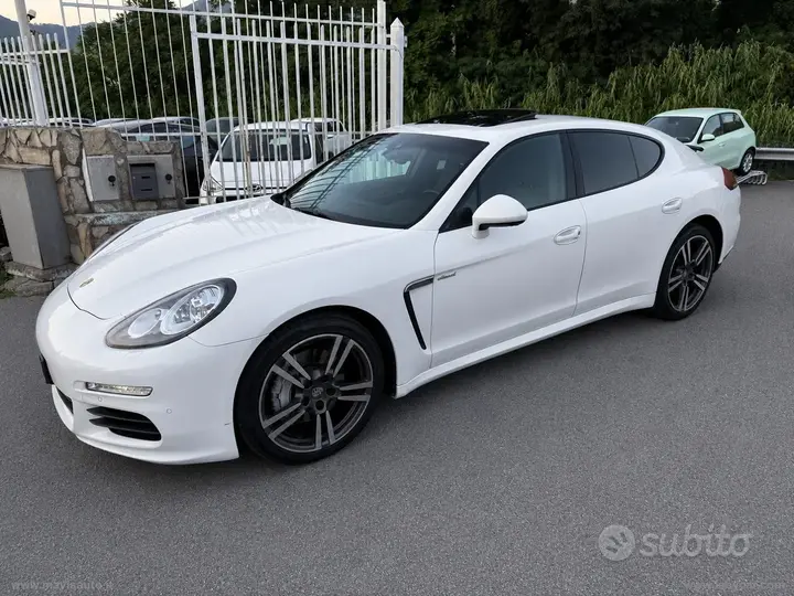 Porsche Panamera 2014 photo 3