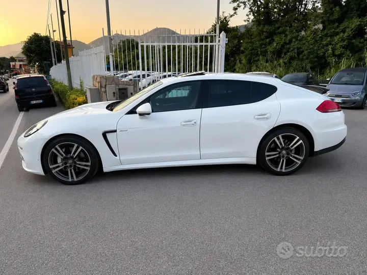Porsche Panamera 2014 photo 2