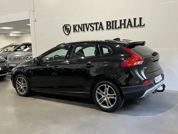Volvo V40 Cross Country 2016 photo 2