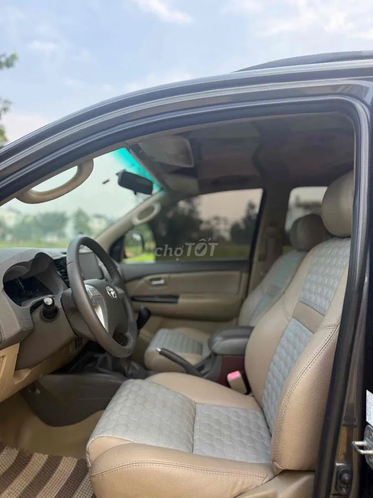 Toyota Fortuner 2014 photo 4
