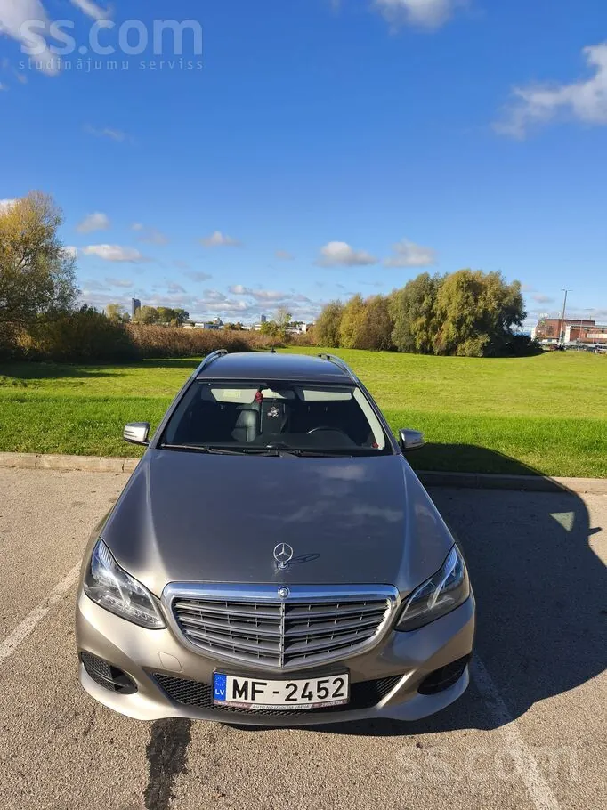 Mercedes-Benz E200