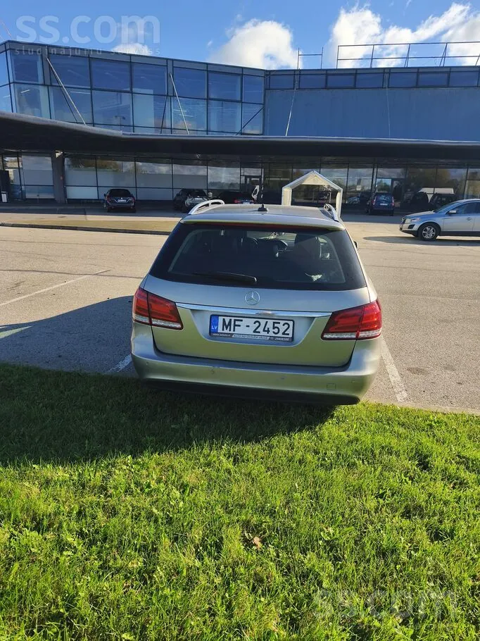 Mercedes-Benz E200 2013 photo 3