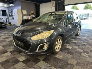 Peugeot 308 2012 photo 2