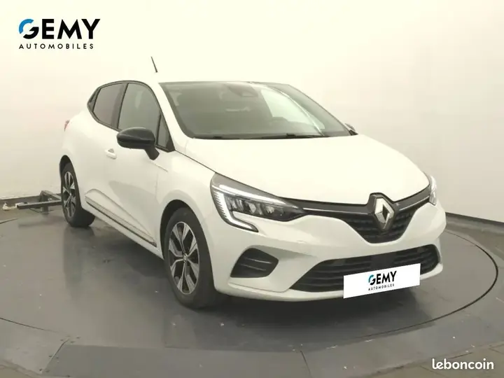 Renault Clio 2023 photo 3