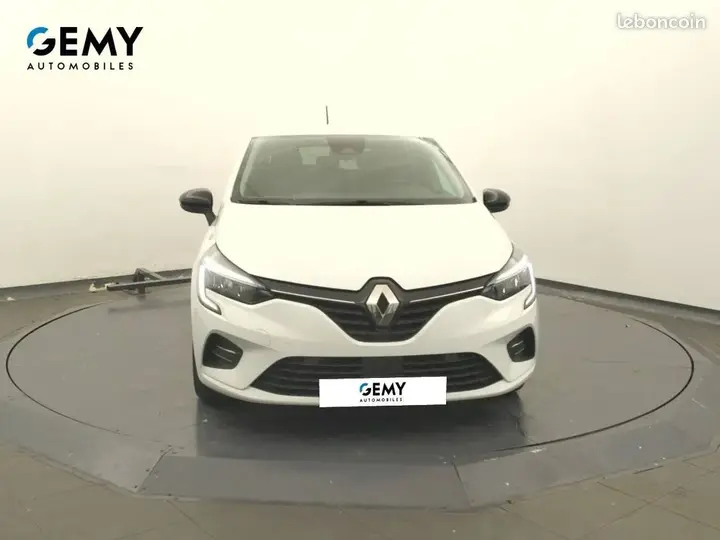 Renault Clio 2023 photo 2