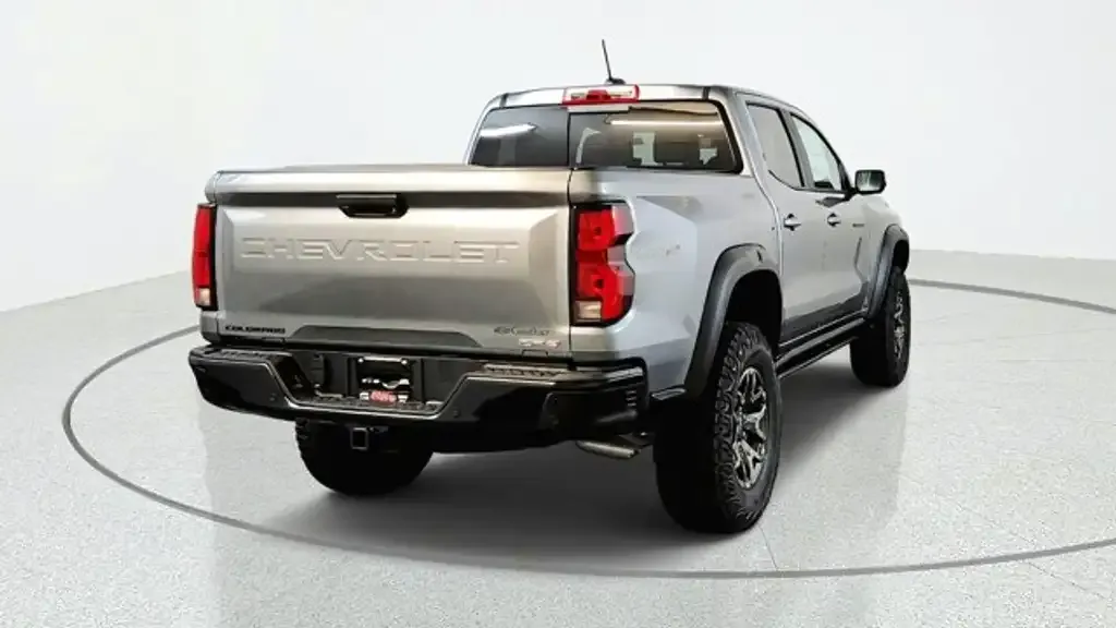 Chevrolet Colorado 2026 photo 3