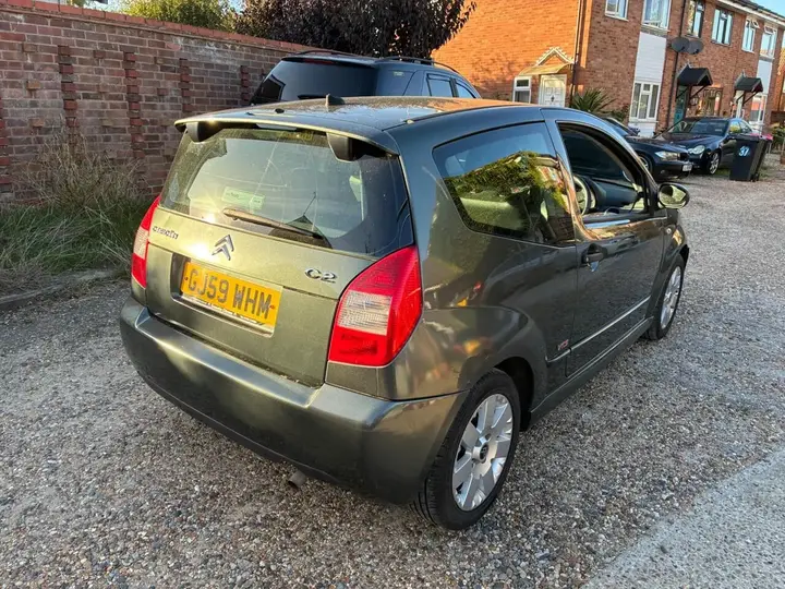 Citroen C2 2009 photo 2