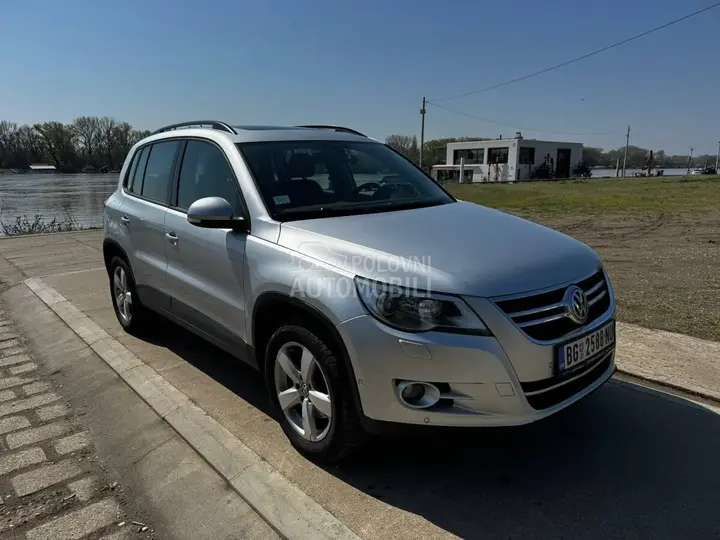 Volkswagen Tiguan 2011 photo 2
