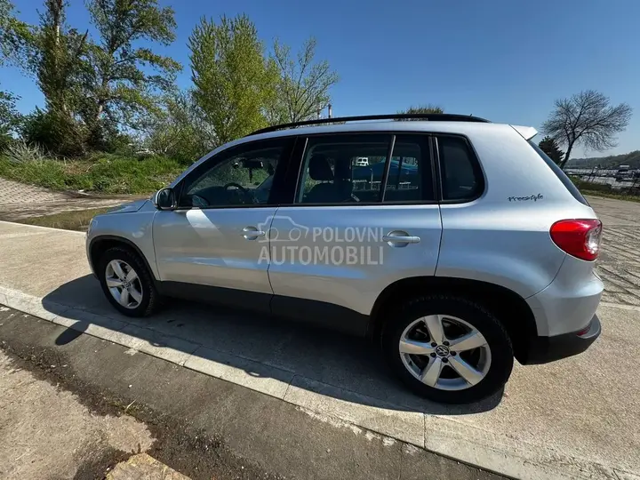 Volkswagen Tiguan 2011 photo 4