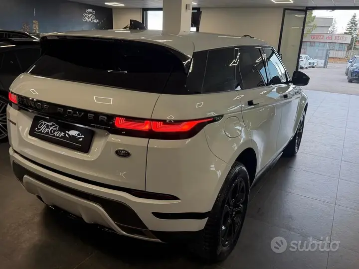 Land Rover Evoque 2021 photo 4