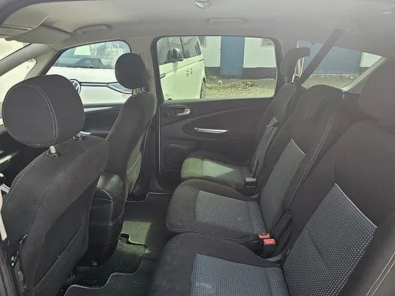 Ford S-Max 2014 photo 4