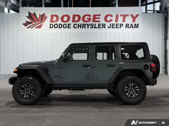 Jeep Wrangler 2026 photo 2