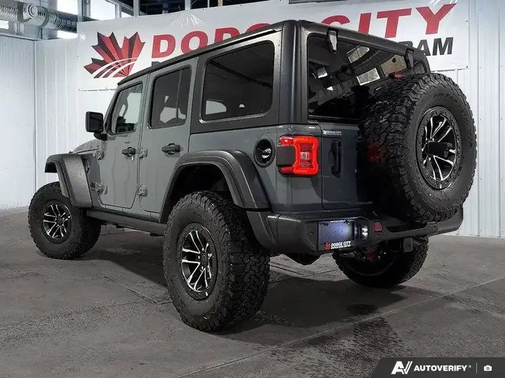 Jeep Wrangler 2026 photo 4