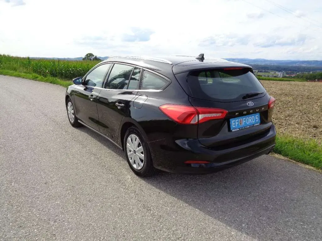 Ford Focus 2021 photo 3