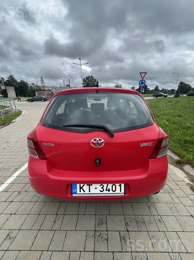 Toyota Yaris 2010 photo 5
