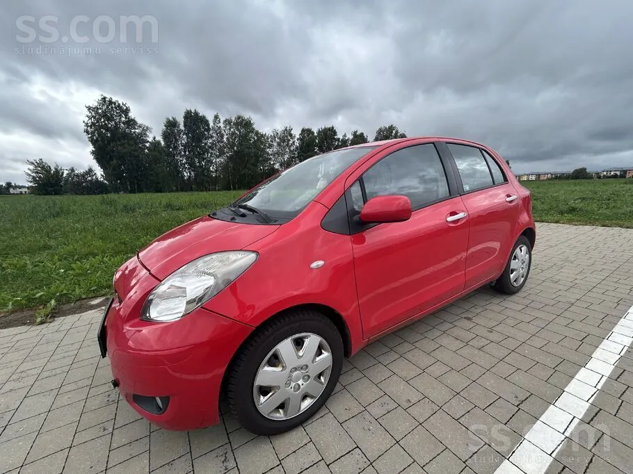Toyota Yaris 2010 photo 2
