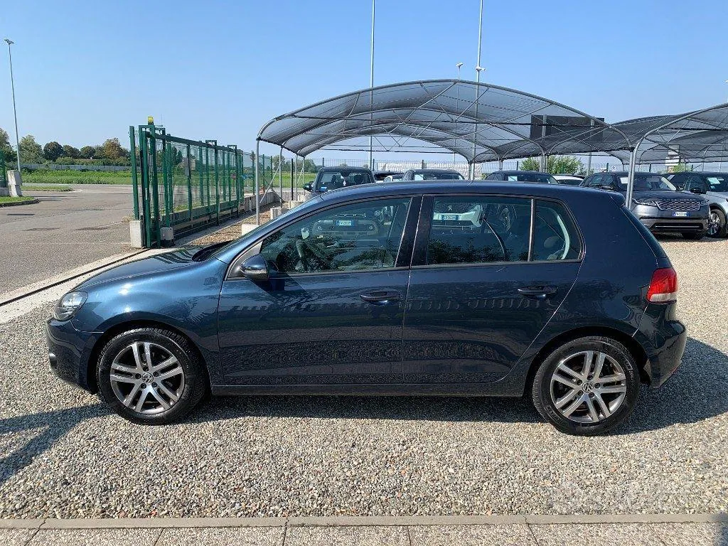 Volkswagen Golf 2011 photo 2