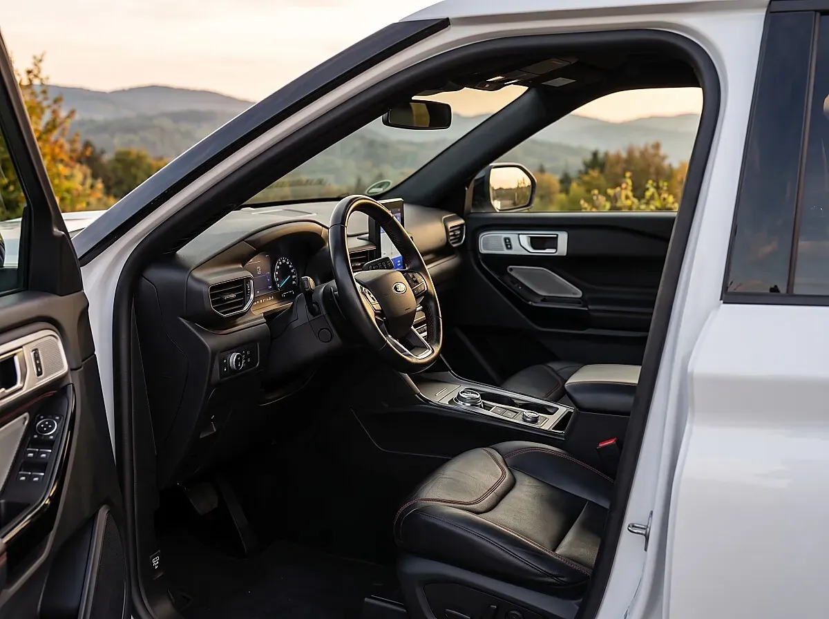Ford Explorer 2021 photo 3