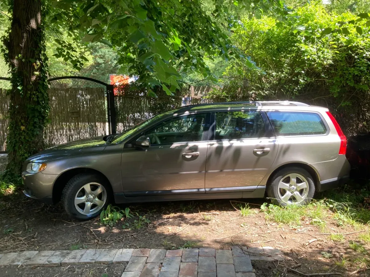 Volvo V70 2009 photo 3