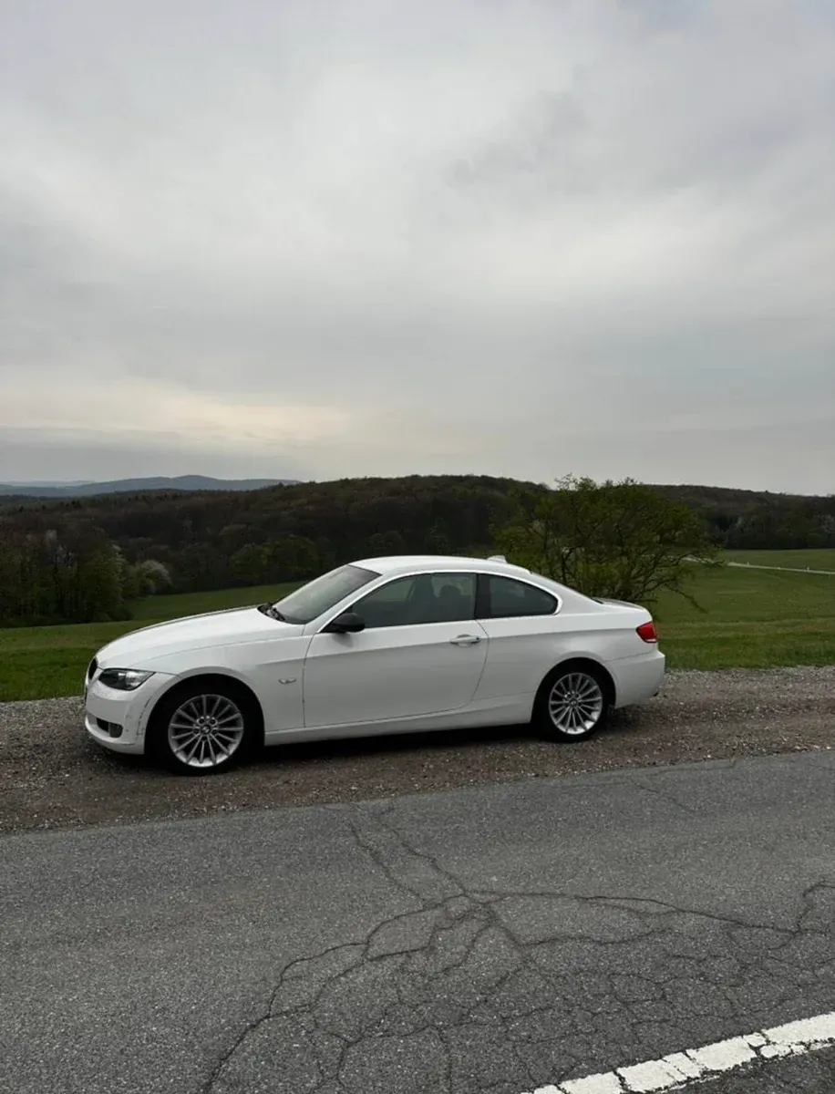 BMW 3 Series 2007 photo 2