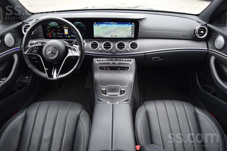 Mercedes-Benz E 300 2021 photo 4