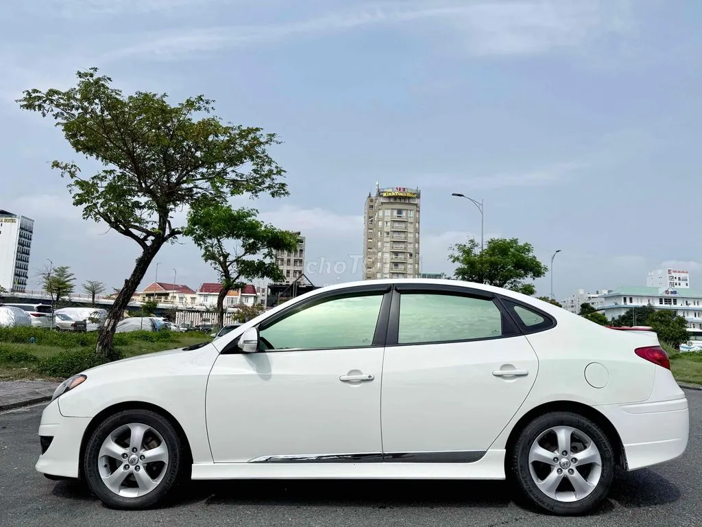 Hyundai Avante 2011 photo 3