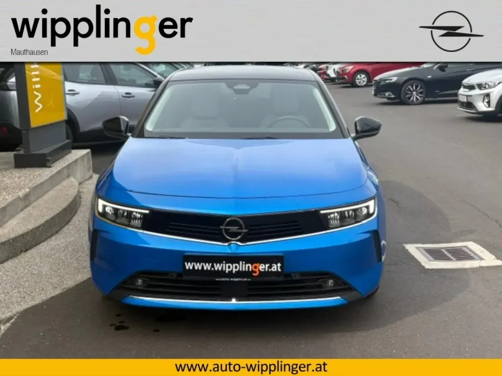 Opel Astra 2023 photo 2