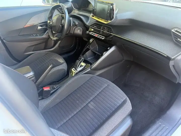 Peugeot 2008 2022 photo 3