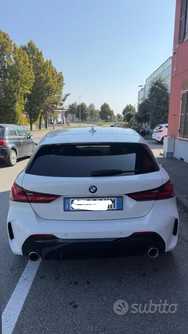 BMW Serie 1 M Sport 2023 photo 2