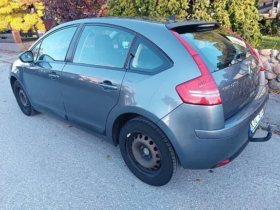Citroen C4 2010 photo 2