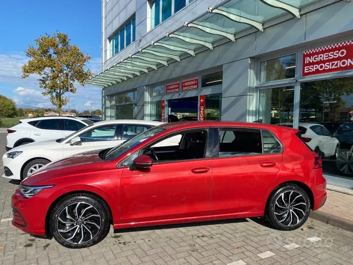 Volkswagen Golf 2023 photo 2