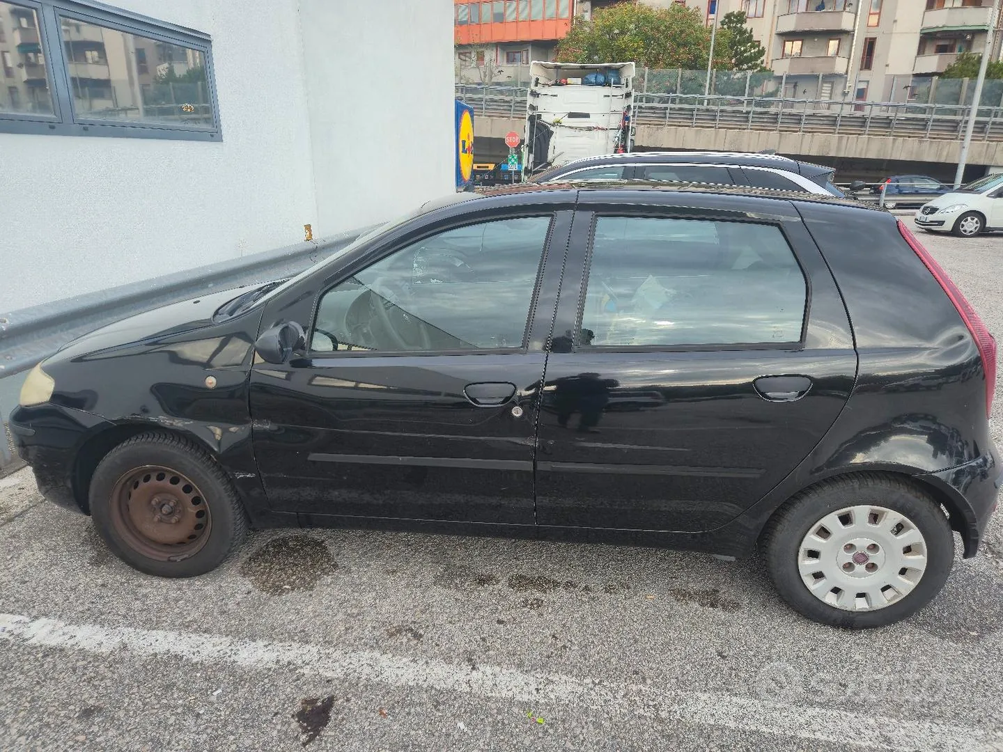 Fiat Punto 2009 photo 3