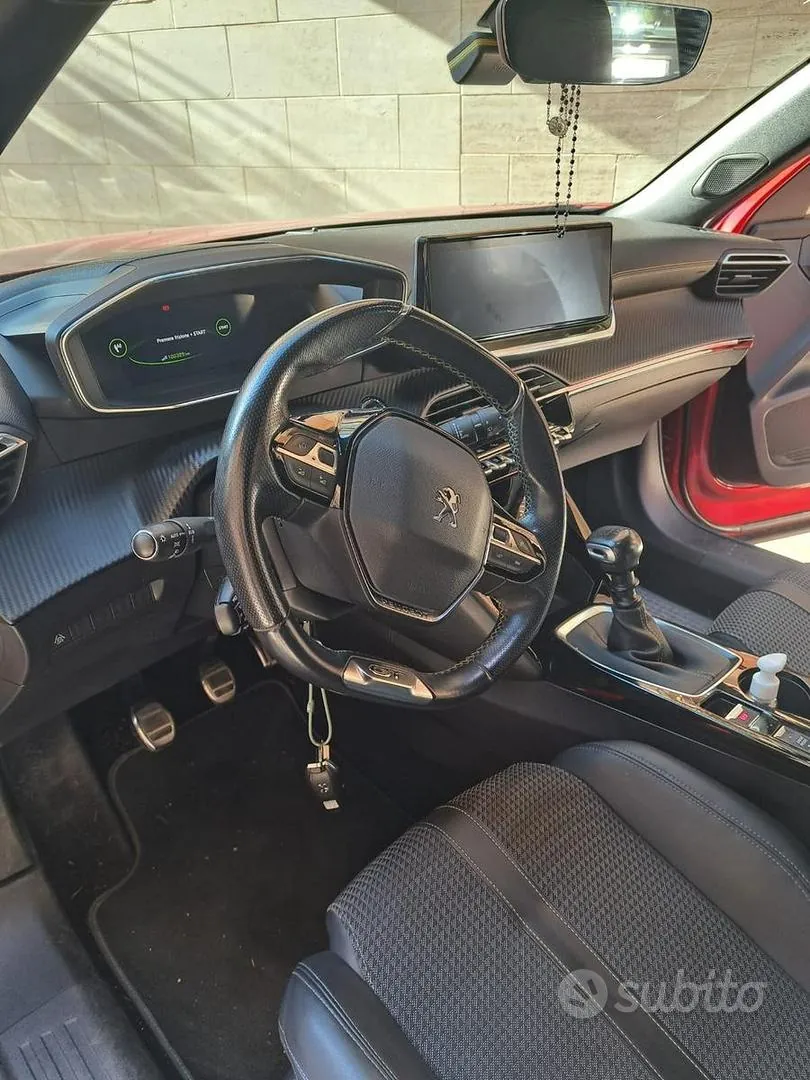 Peugeot 2008 2020 photo 2