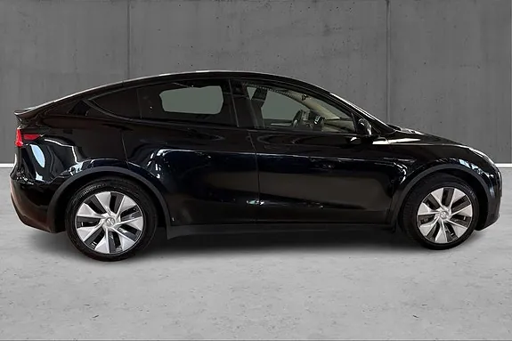 Tesla Model Y 2024 photo 4