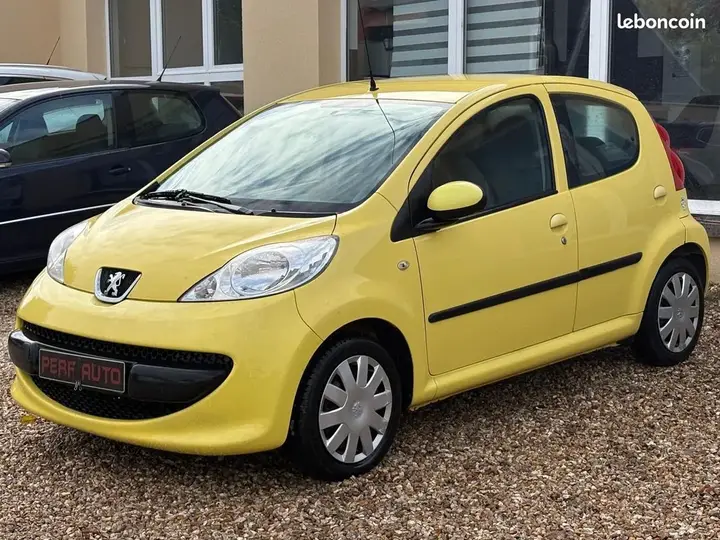 Peugeot 107 2007 photo 3