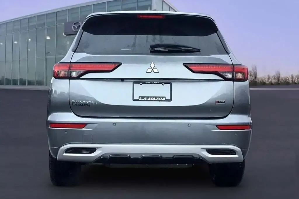 Mitsubishi Outlander 2023 photo 4