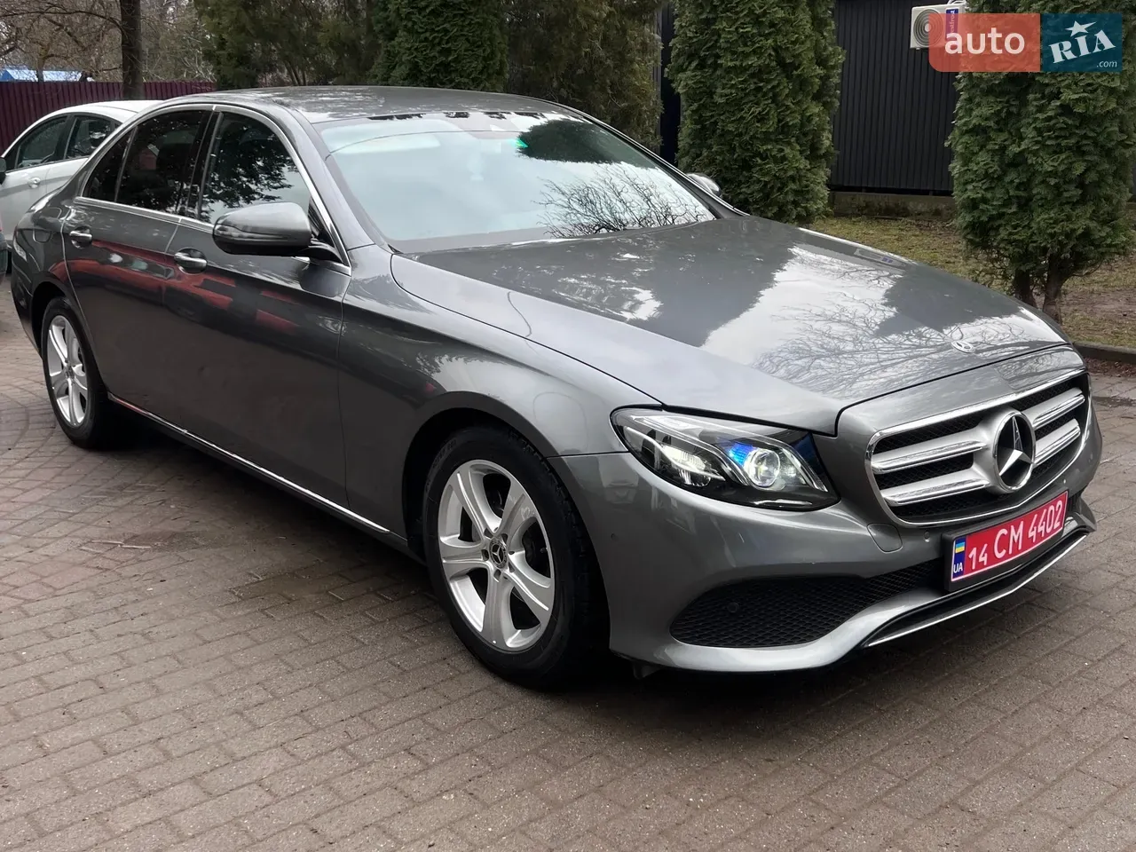 Mercedes-Benz E-Class 2017 photo 2