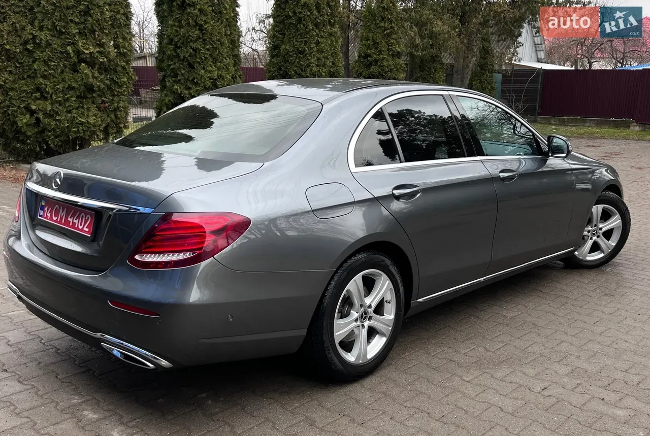 Mercedes-Benz E-Class 2017 photo 4