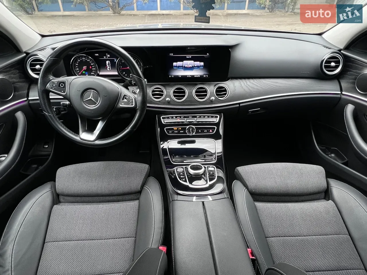 Mercedes-Benz E-Class 2017 photo 5