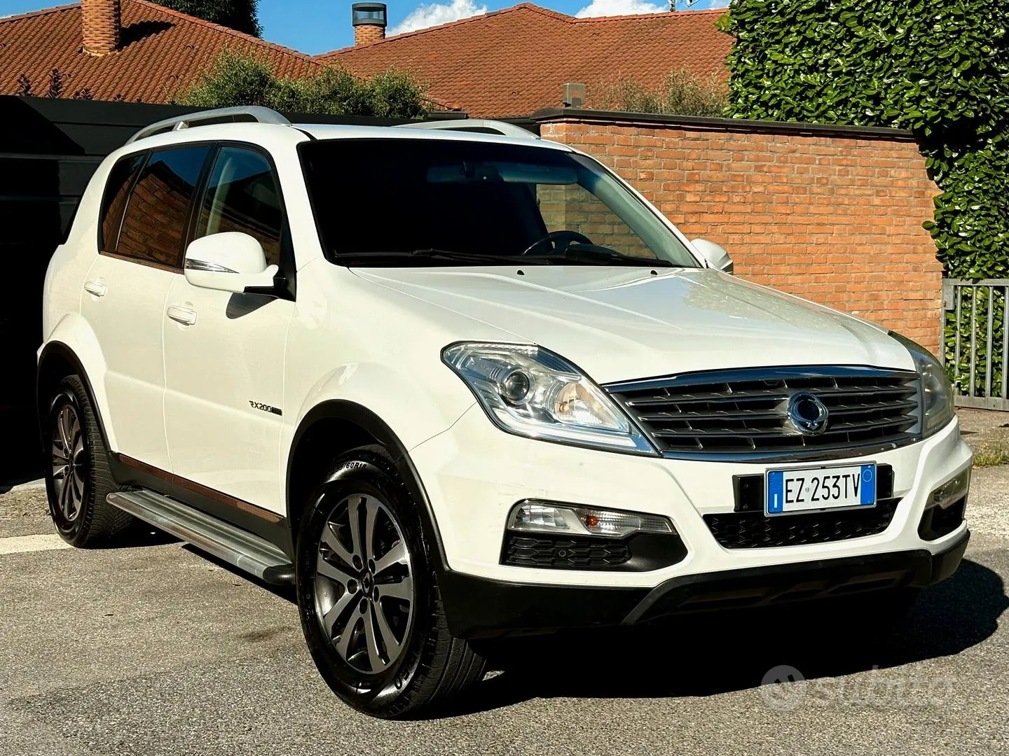 KG Mobility Rexton 2015 photo 2