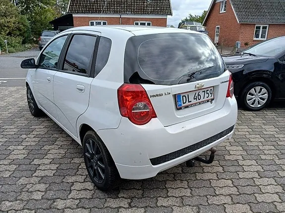 Chevrolet Aveo 2011 photo 5