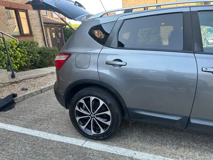 Nissan Qashqai 2012 photo 5