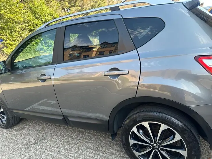 Nissan Qashqai 2012 photo 3