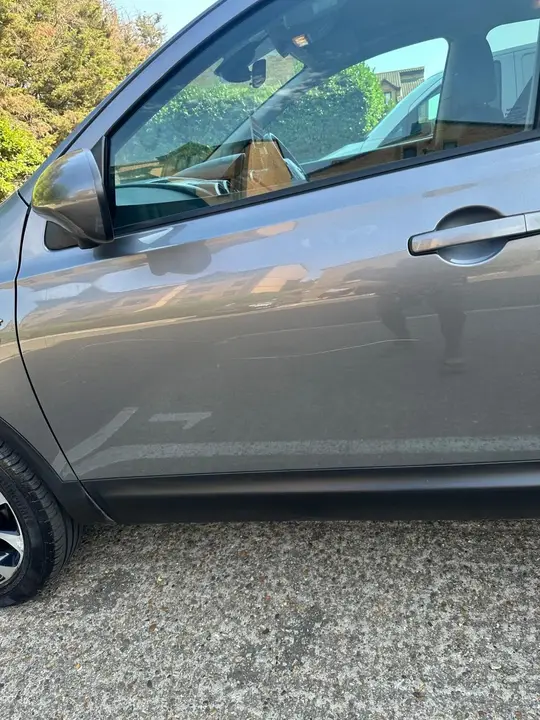 Nissan Qashqai 2012 photo 2