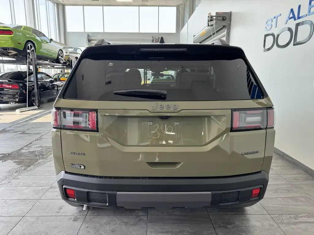 Jeep Cherokee 2026 photo 4