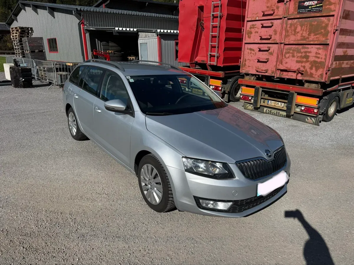 Skoda Octavia 2014 photo 2