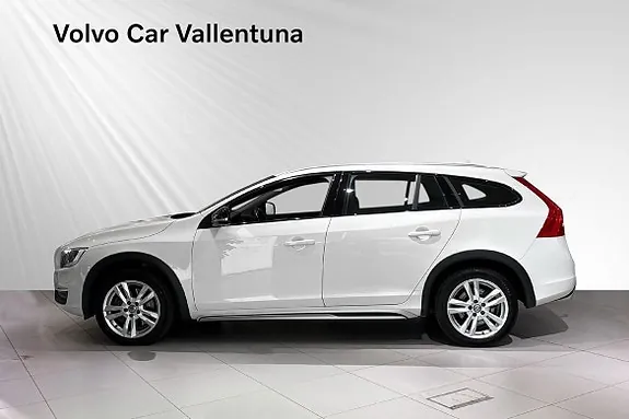 Volvo V60 Cross Country 2018 photo 3