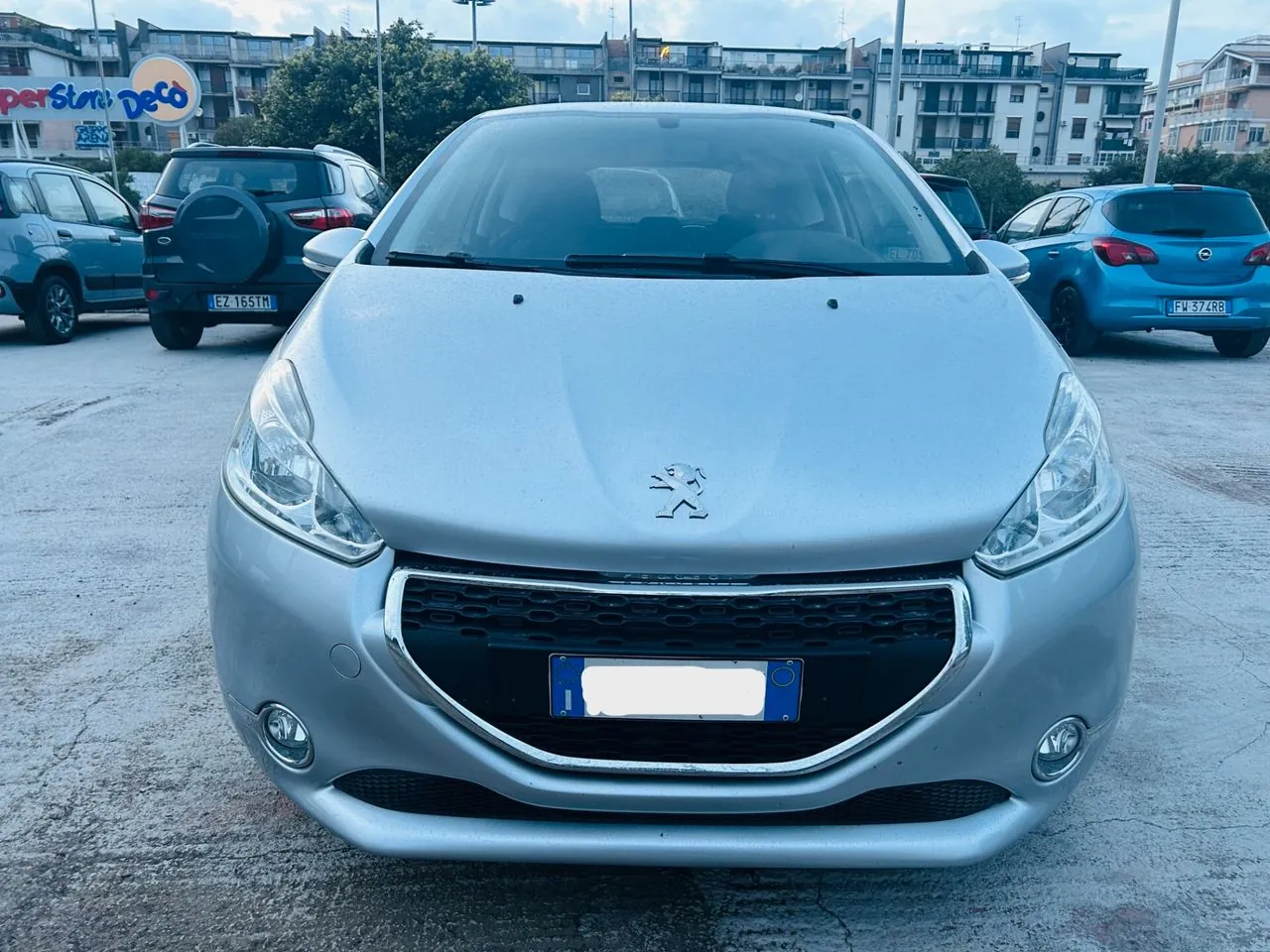 Peugeot 208 2013 photo 2
